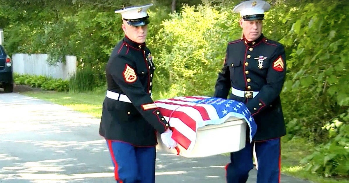 A Little Hero Dog Died, Then 2 Marines Grab His Tiny Casket And Bring Him Home